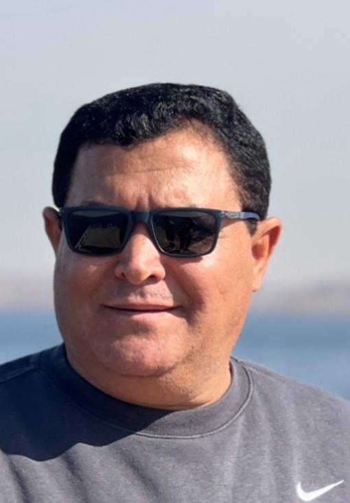 حين تصبح “الخردة” فناً: دعوة لاستكشاف عالم عمار شيحا