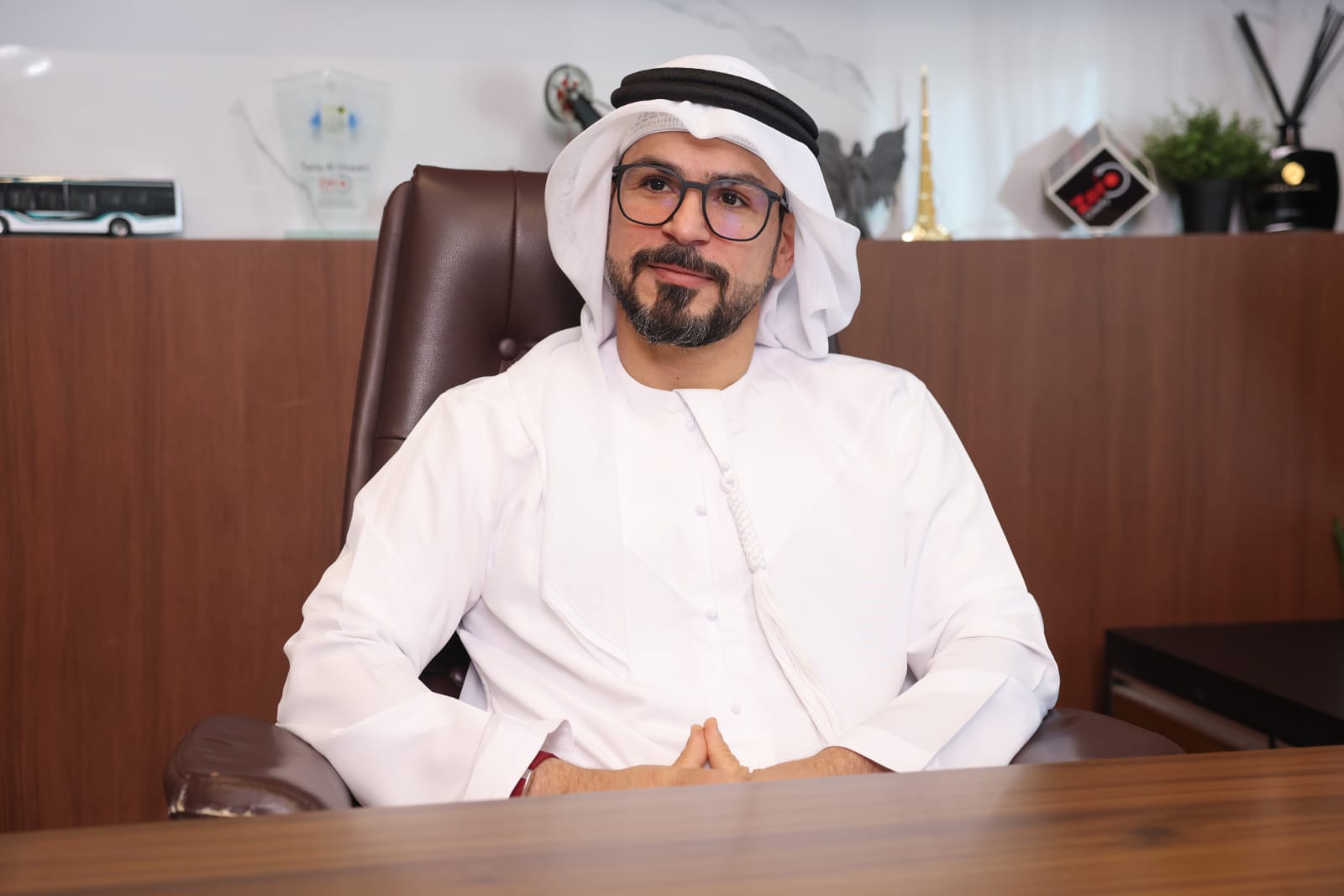 طارق الحوسني يحذر: الذكاء الاصطناعي ساحة حرب تستهدف وعي الإنسان قبل أي شيء