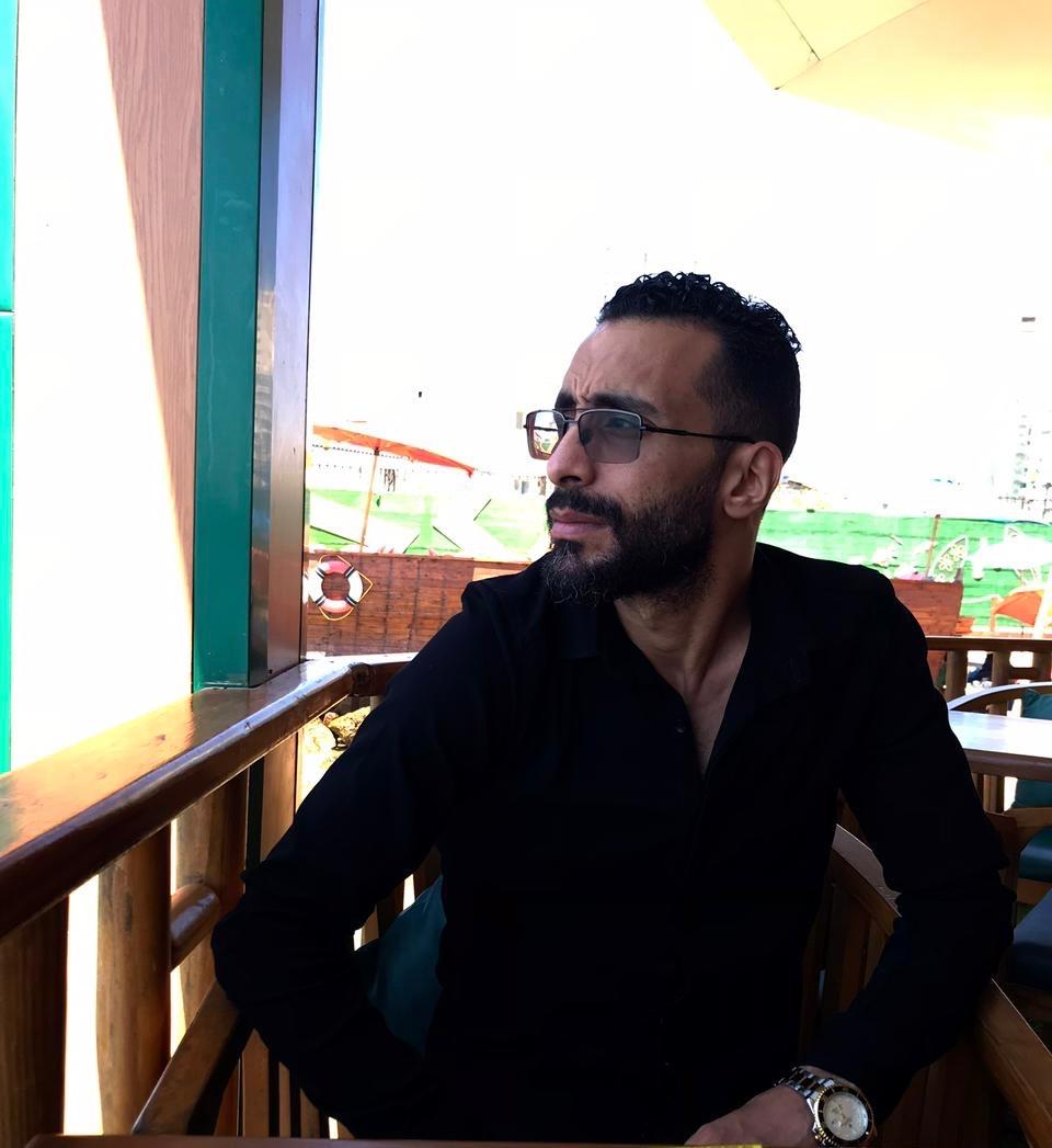 الكاتب جمال مختار