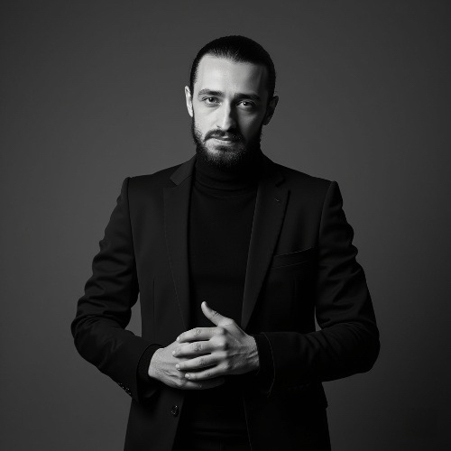 محمد هاني محمد إبراهيم.. من عدسة التصوير إلى عالم التسويق الرقمي