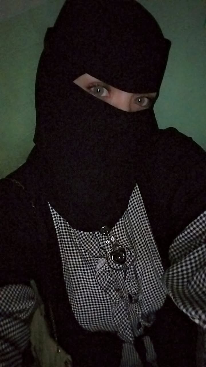 غادة محمد الغباشي ومسيرتها في الإعلانات الممولة وإدارة الصفحات الرقمية